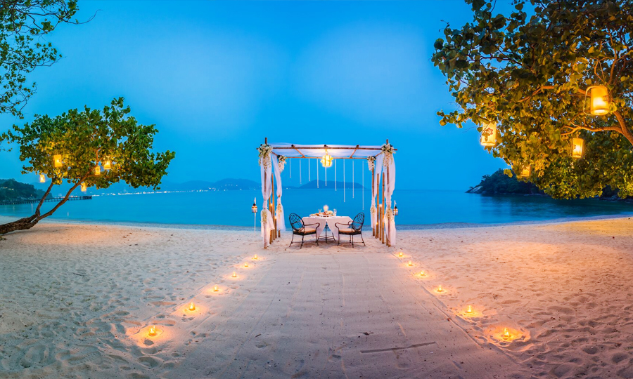 >Most Romantic Beachfront Dinner In Phuket